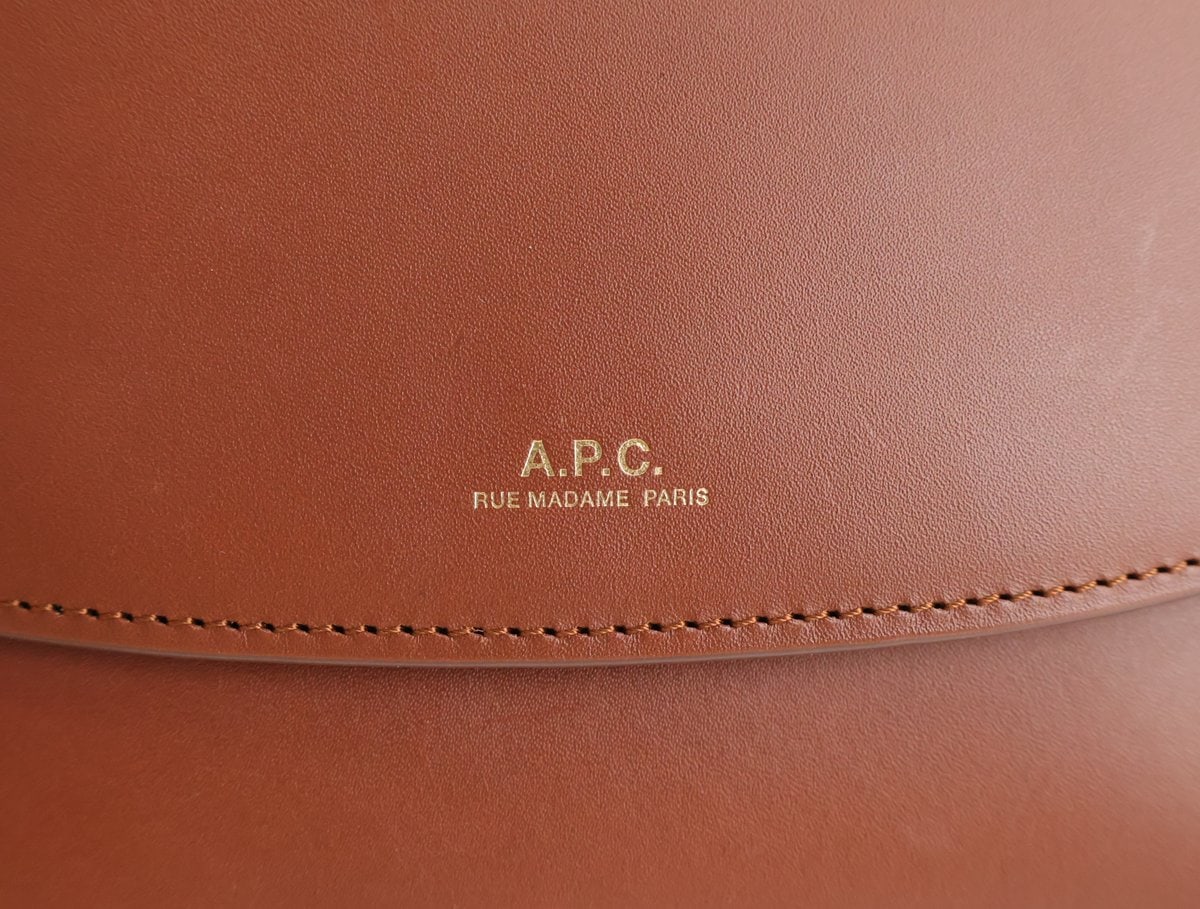 아페쎄 A.P.C. 사라 숄더 A 스트랩 미니백 넛 브라운 이미지 9