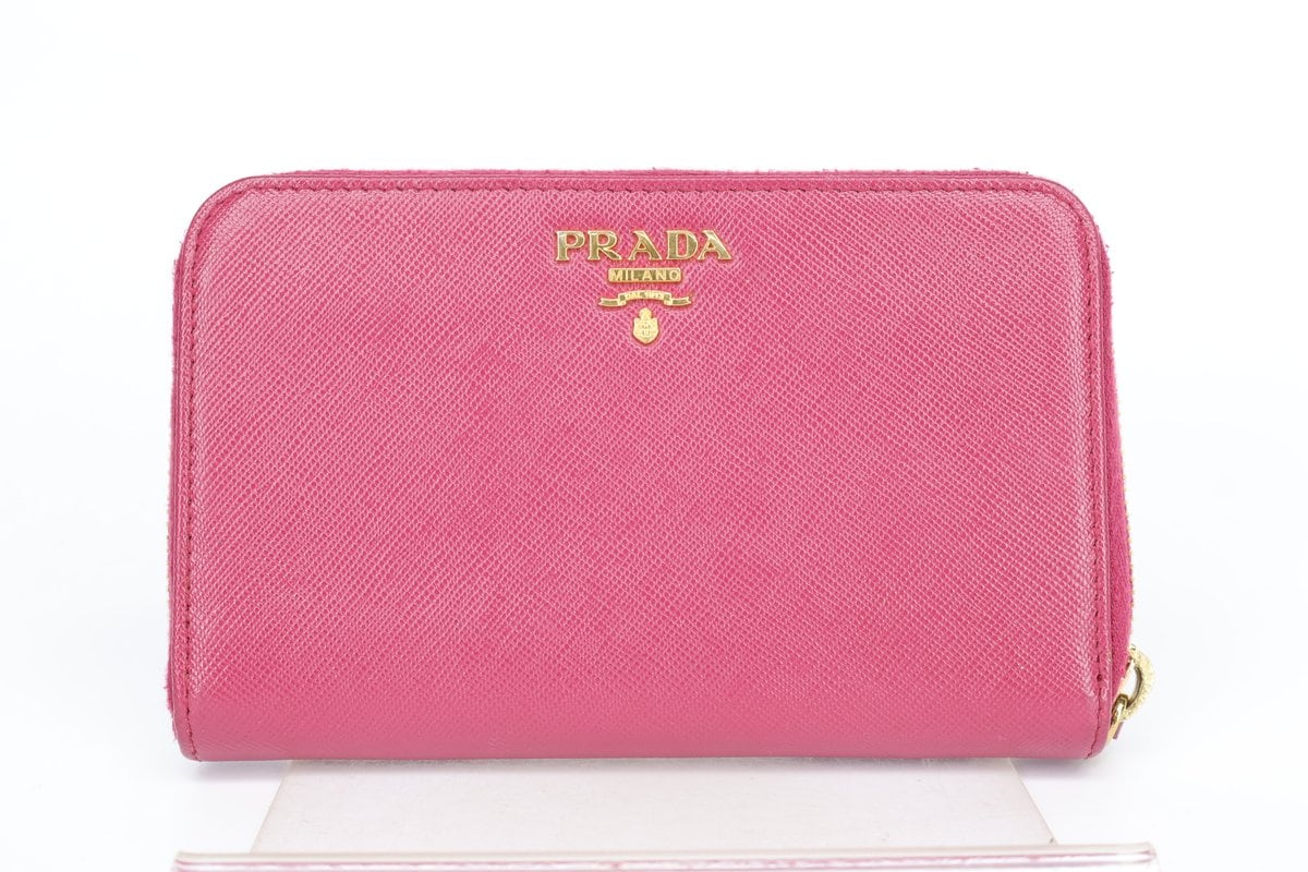 프라다 PRADA 사피아노 메탈 로고 지퍼 중지갑 상세 이미지 2