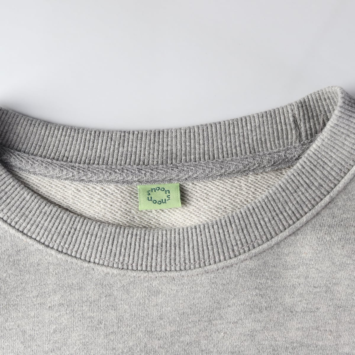 시눈 23FW Boucle 로고 스웻셔츠 맨투맨 상세 이미지 3