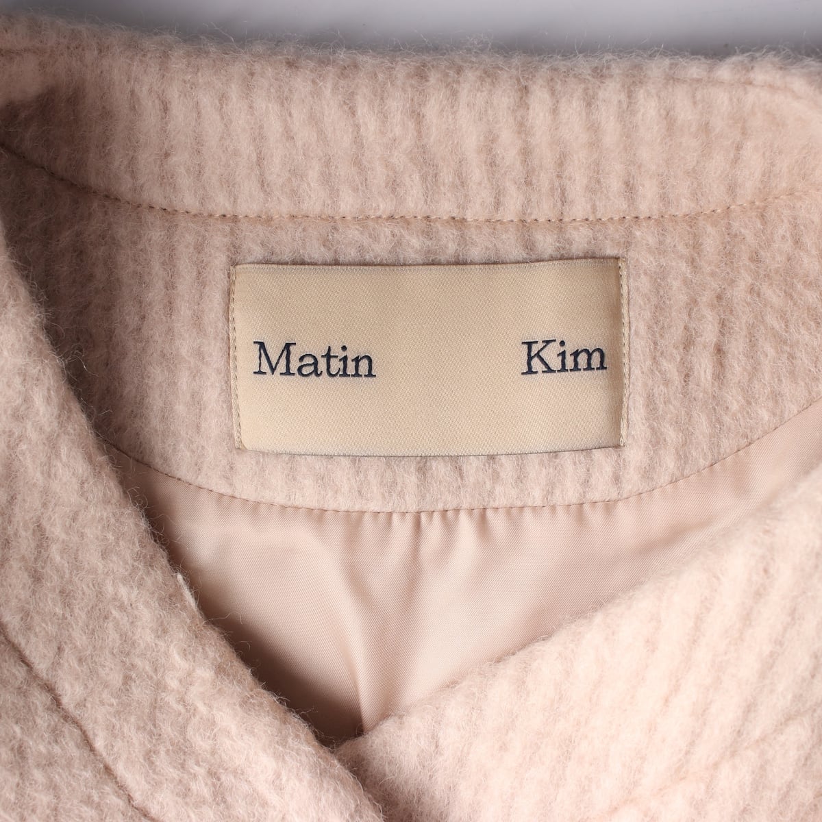마뗑킴 22SS 울 블렌드 버튼 볼륨 니트 가디건 상세 이미지 4