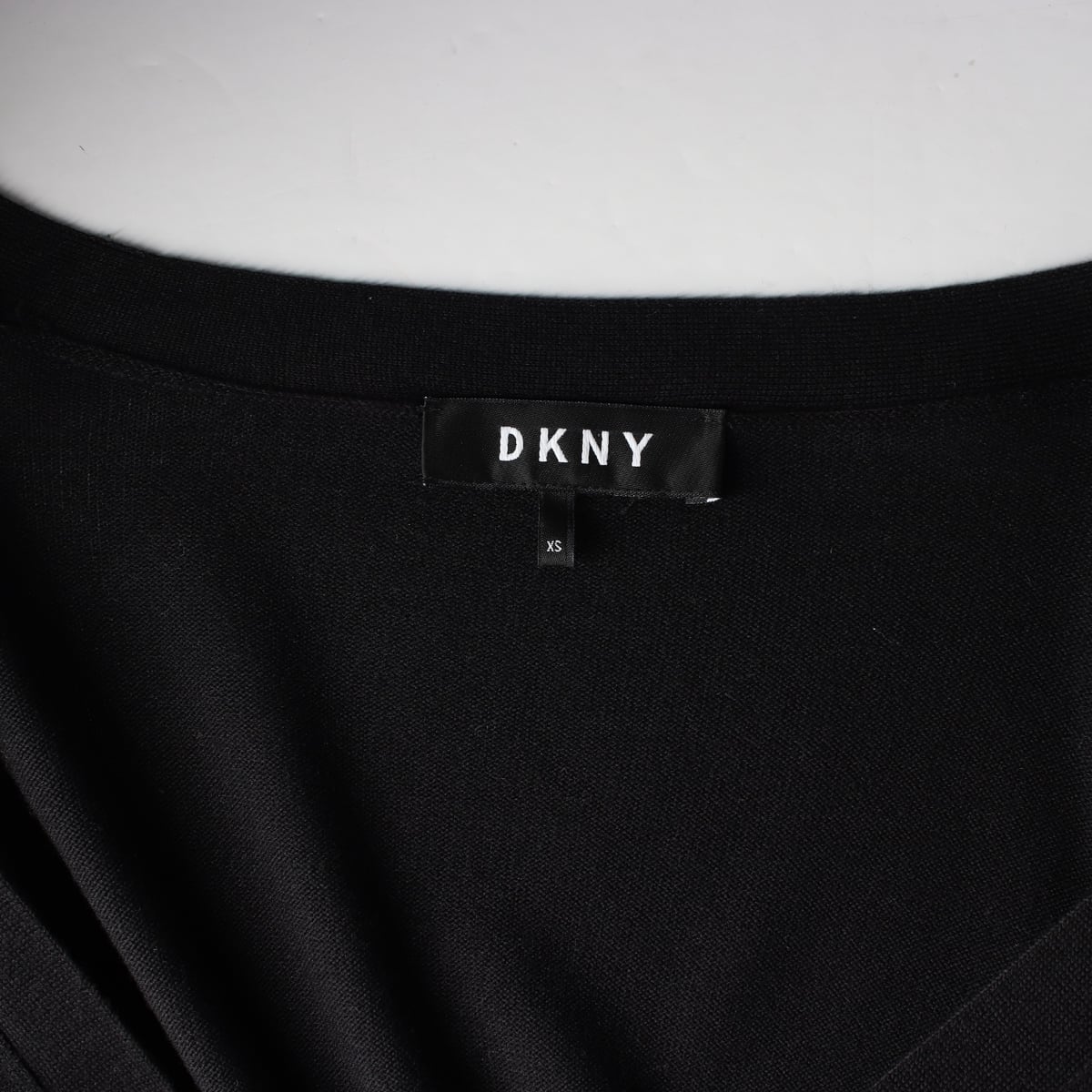 디케이엔와이 DKNY 플로럴 레이스 소매 브이넥 가디건 상세 이미지 3