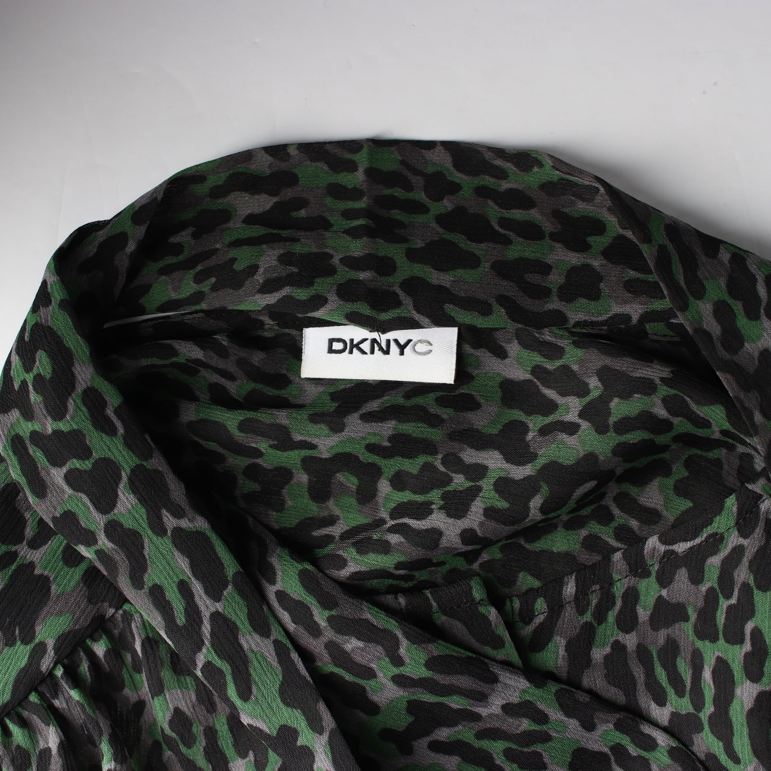 디케이엔와이 DKNY 레오파드 패턴 블라우스 그린 이미지 3