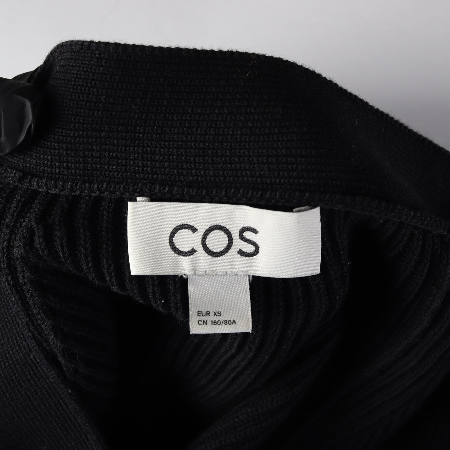코스 COS 22FW 코튼 리브 오버핏 크롭 가디건 이미지 3