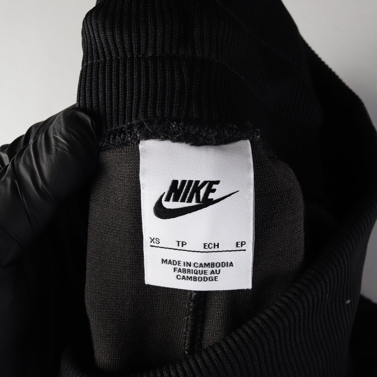 나이키 23FW 벨루어 하이라이즈 조거팬츠 셋업 블랙 상세 이미지 3