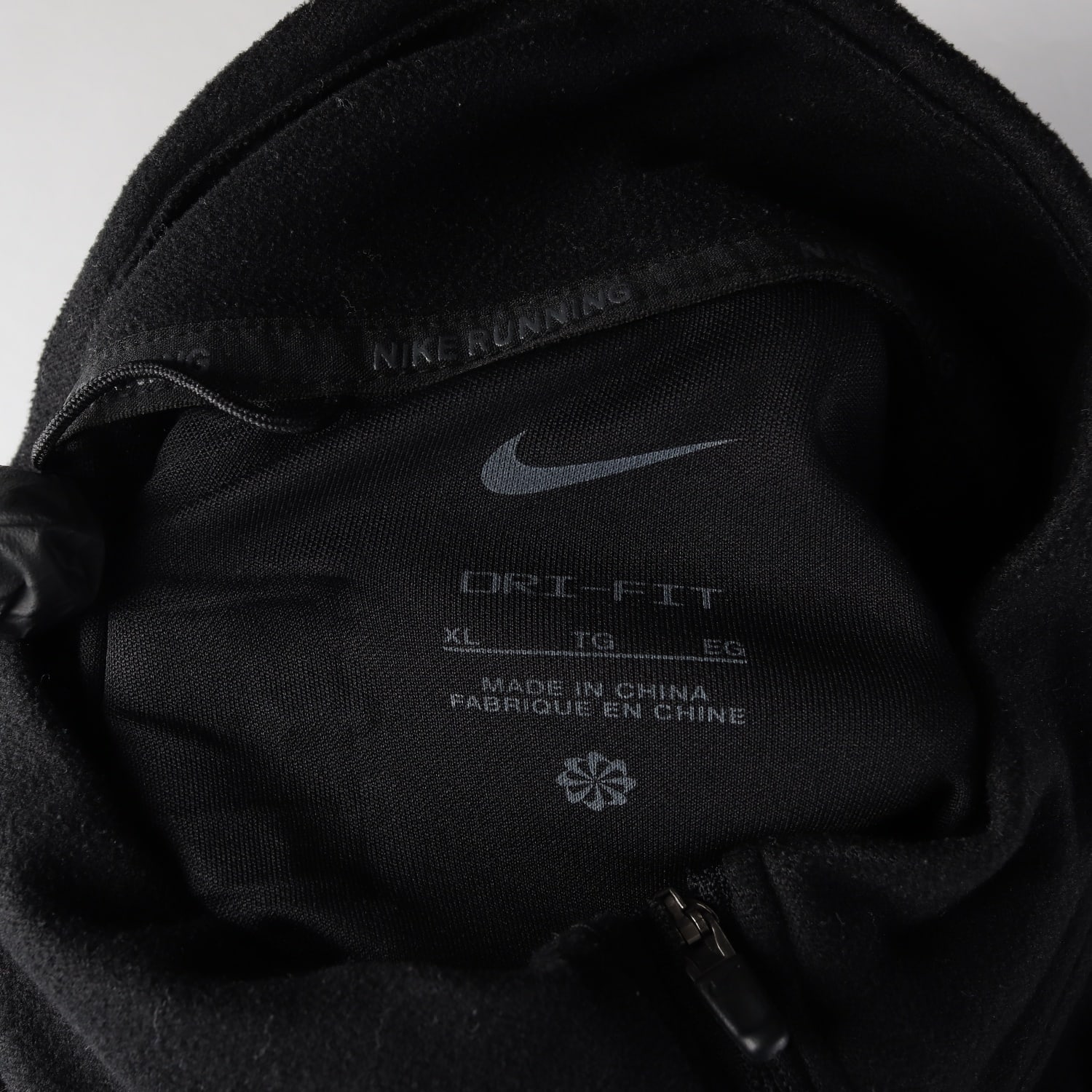 나이키 22FW 우먼스 드라이핏 스우시 런 러닝 재킷 이미지 3