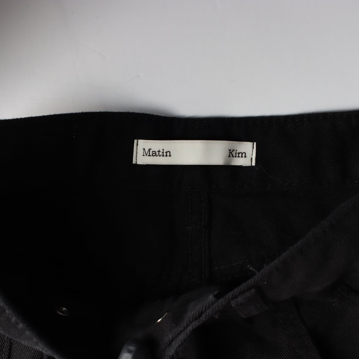 마뗑킴 21FW 디스트로이드 와이드 데님 팬츠 블랙진 상세 이미지 3