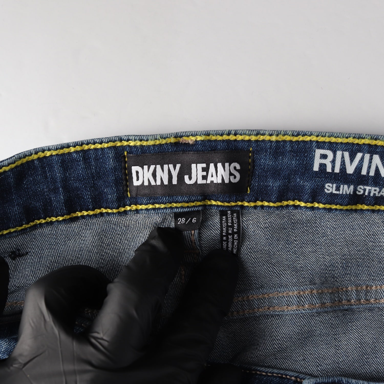 (새상품) 디케이엔와이 DKNY Rivington 크롭 페이드 슬림 진 데님 팬츠 이미지 3