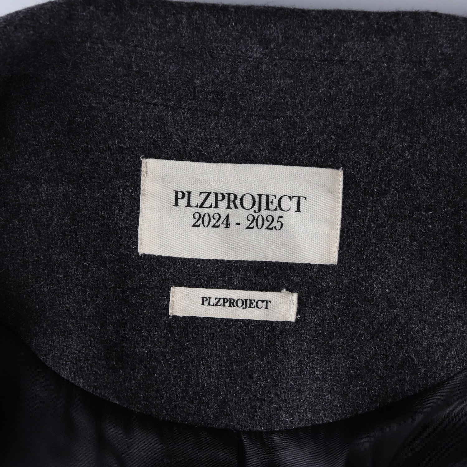 플리즈프로젝트 24FW 울 싱글 버튼 재킷 차콜  이미지 3