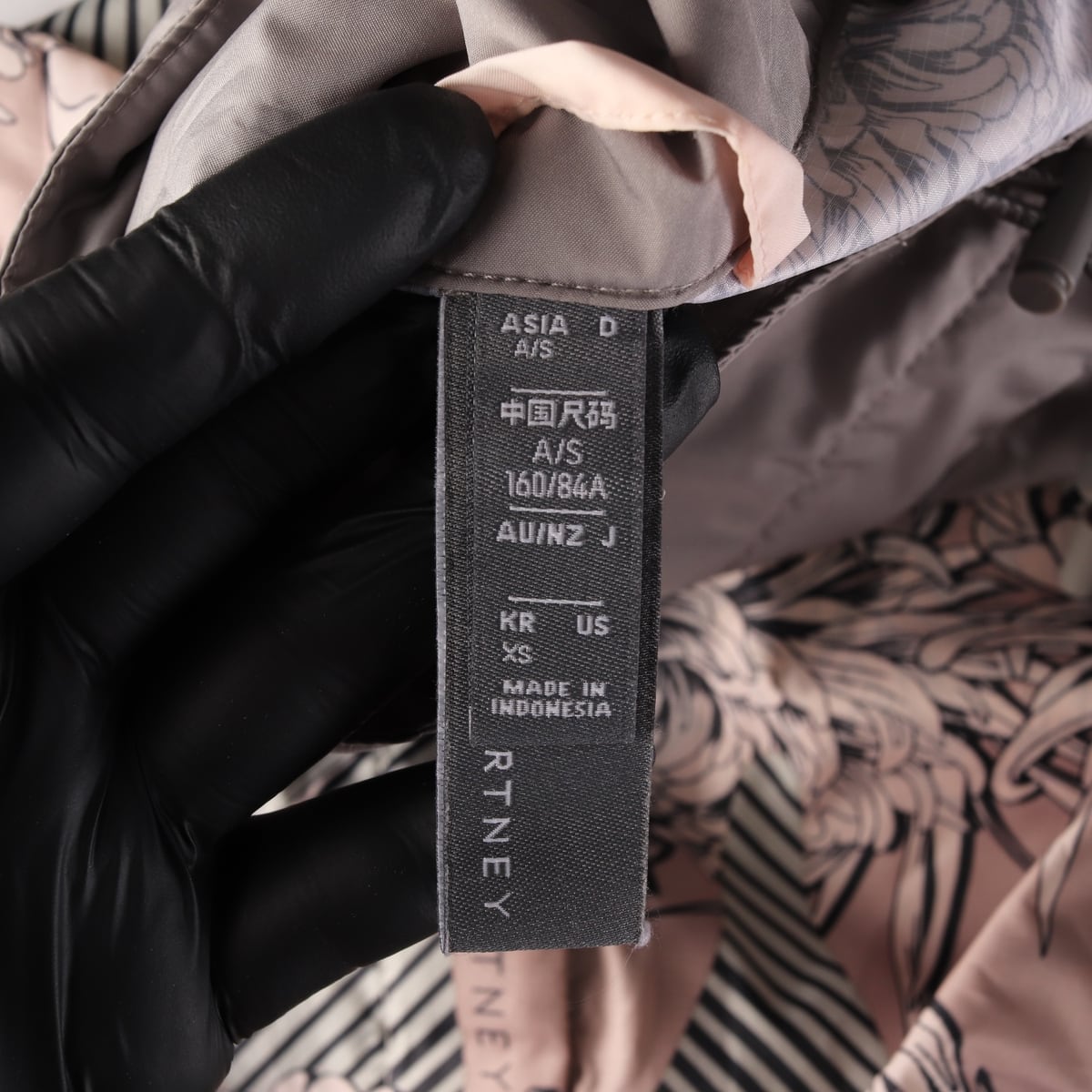 아디다스 X 스텔라 맥카트니 플로럴 패턴 오버핏 하프집업 아노락 재킷 상세 이미지 4
