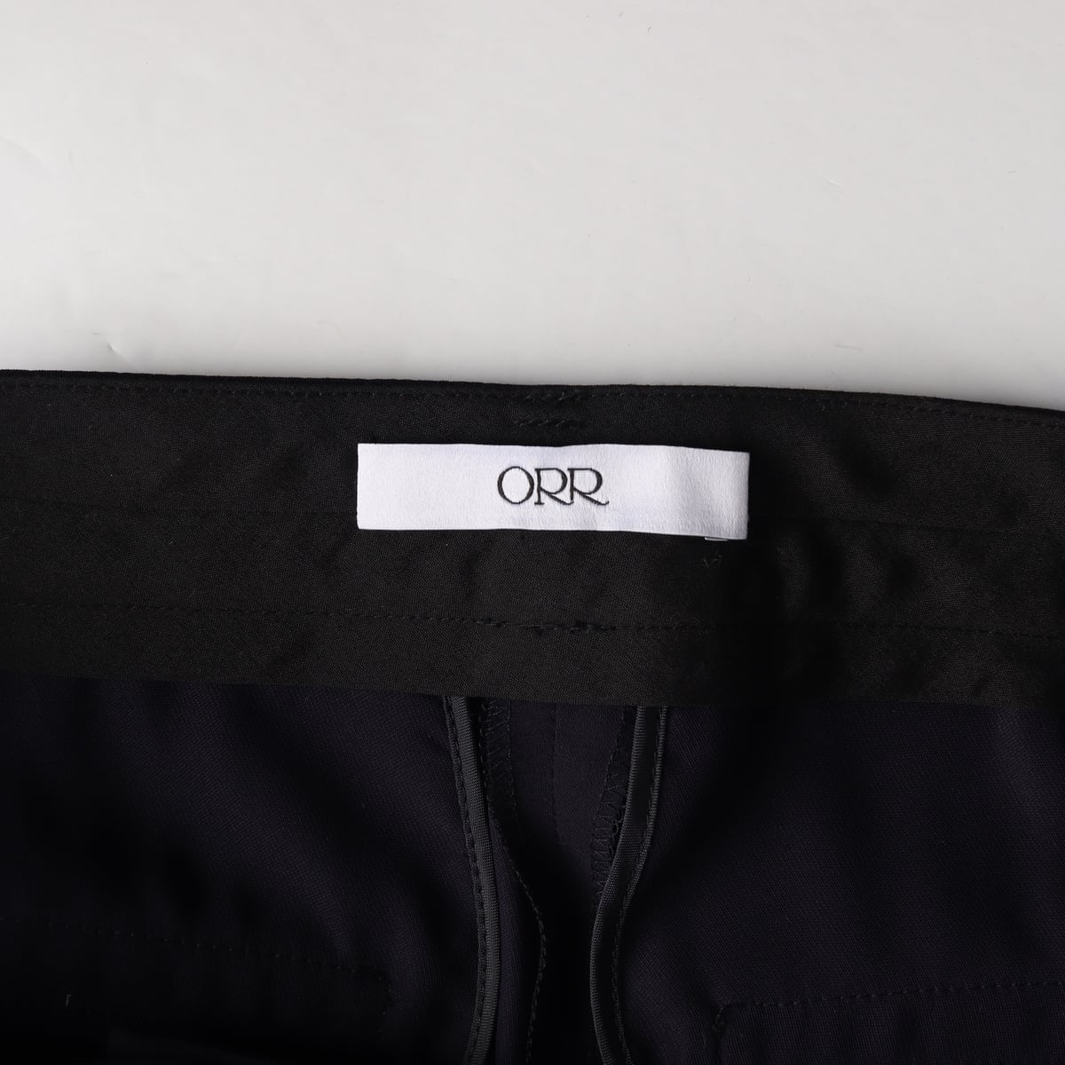 오르 ORR 24SS 투턱 버뮤다팬츠 숏팬츠 반바지 네이비  상세 이미지 3