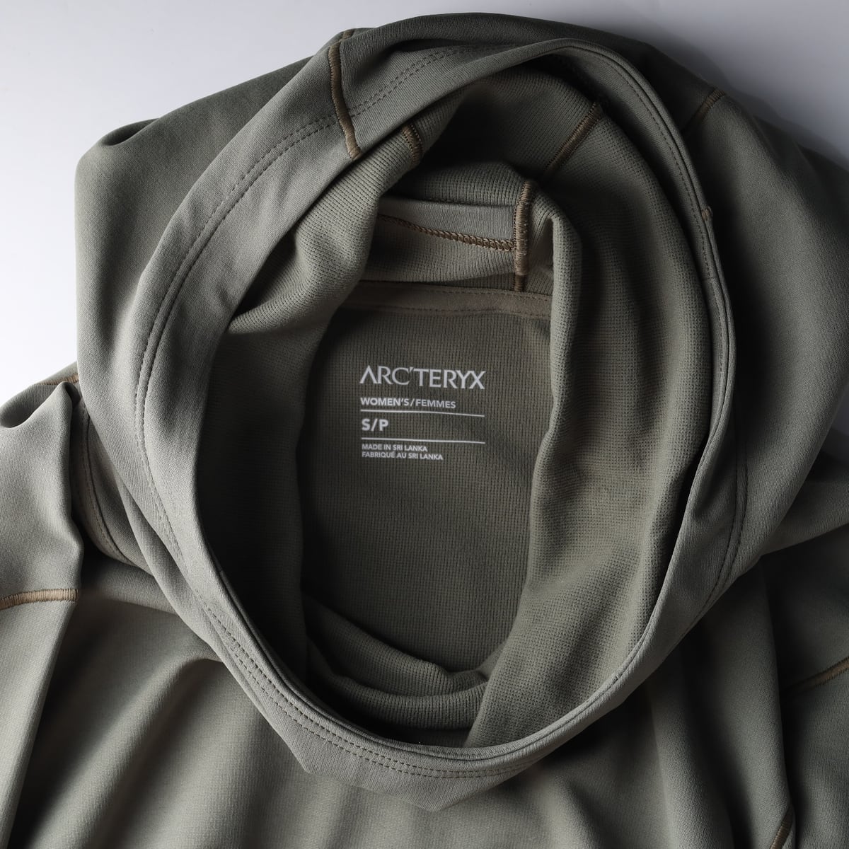 아크테릭스 25FW 우먼스 TAEMA THERMAL 후디 후드티 상세 이미지 3