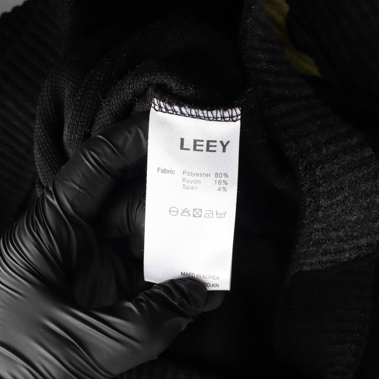 엘이이와이 LEEY 22FW 플레어 라인 패턴 팬츠 블랙  이미지 5