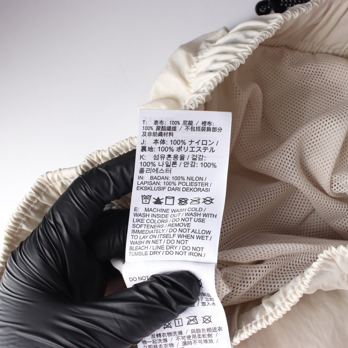 나이키 23FW 우먼스 에센셜 우븐 하이라이즈 쇼츠 숏팬츠 상세 이미지 4