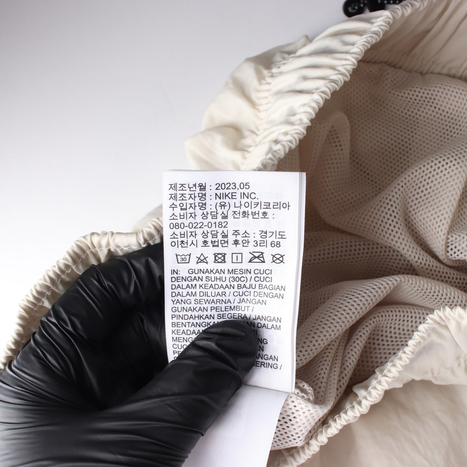 나이키 23FW 우먼스 에센셜 우븐 하이라이즈 쇼츠 숏팬츠 이미지 5