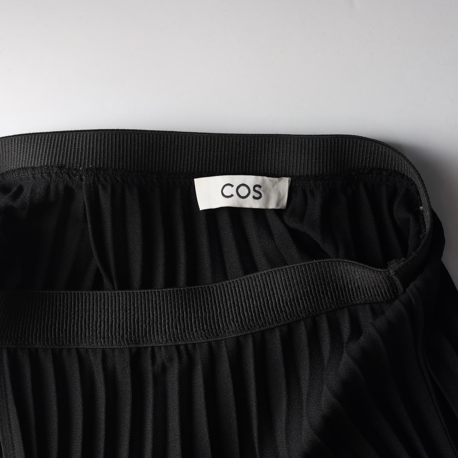 코스 COS 21FW 언밸런스 플리츠 롱 스커트 이미지 3