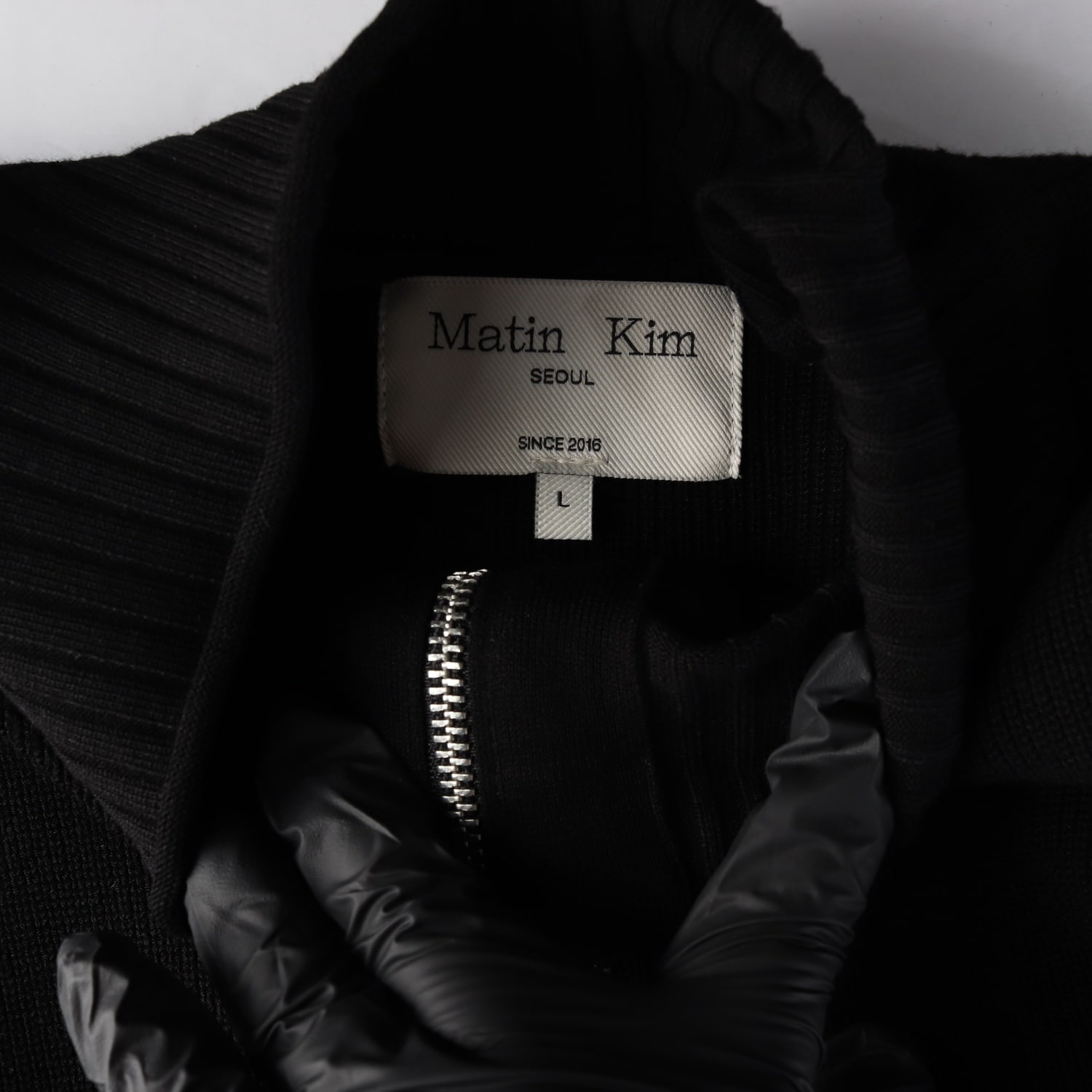 마뗑킴 23FW 스펠 포인트 스트라이프 니트 베스트 집업 조끼 이미지 3