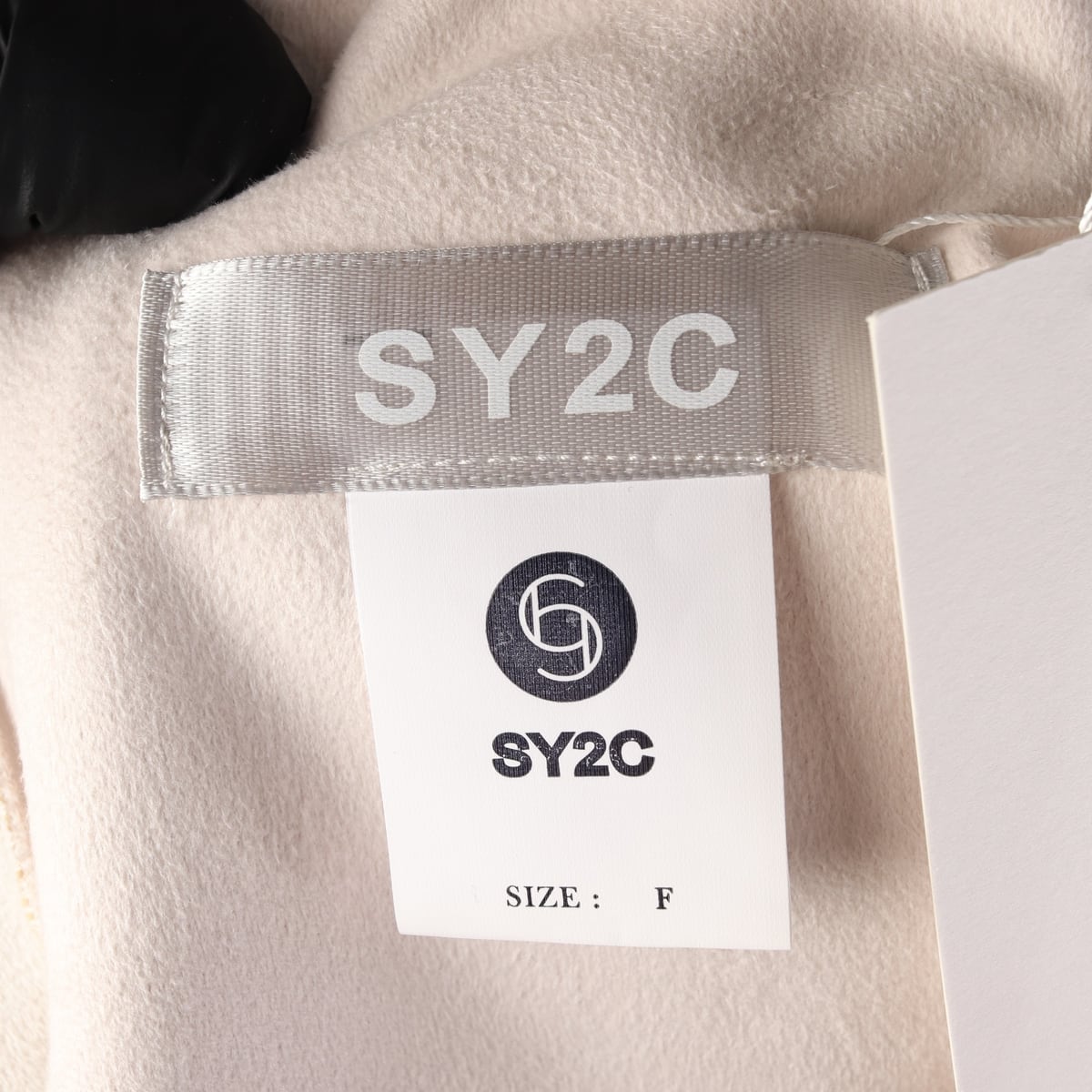 에스와이투씨 SY2C 25FW 플러피 퍼 재킷 Pluffy Fur Jacket 코트  상세 이미지 3
