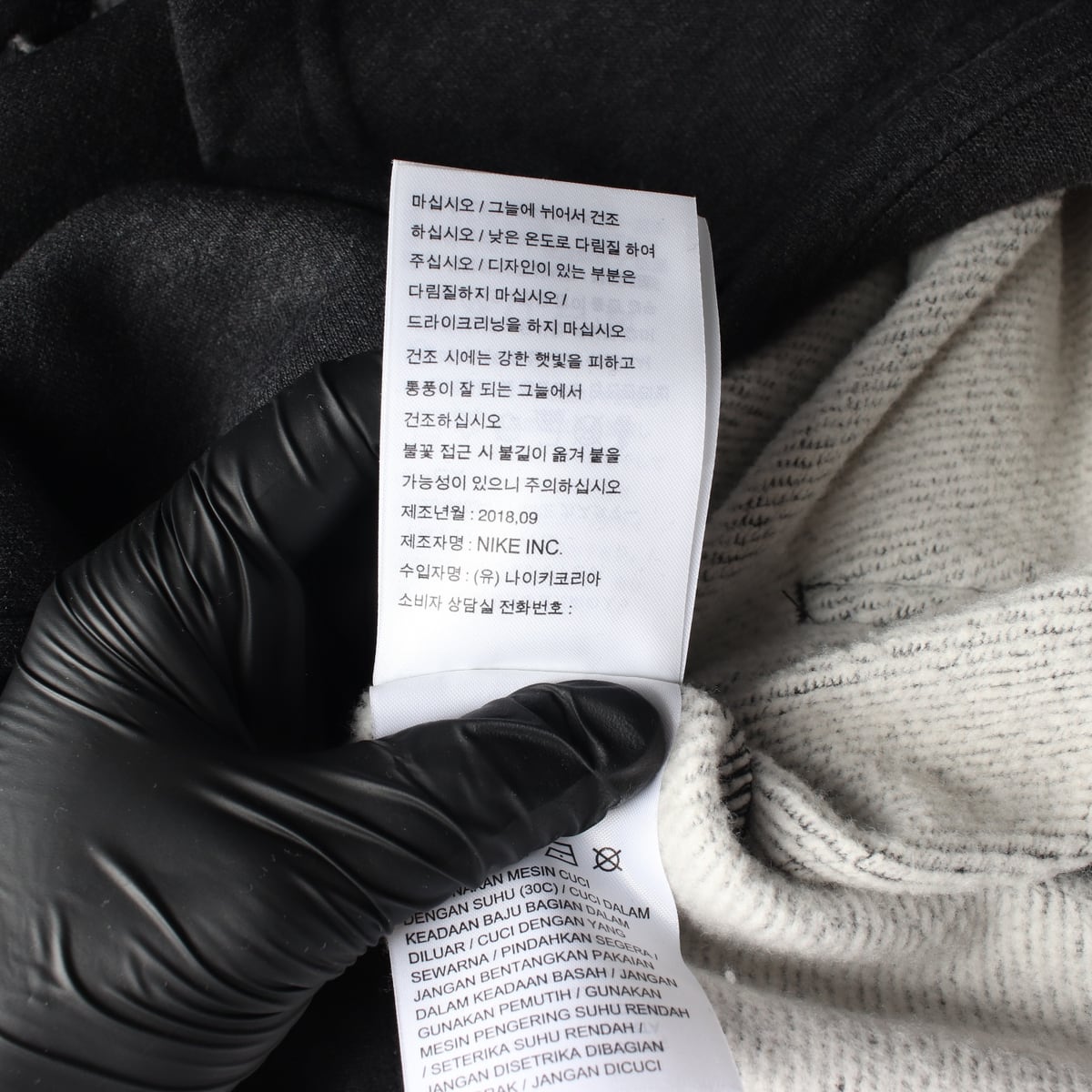 나이키 로고 프린트 랠리 후드티 기모 후디 차콜  상세 이미지 5