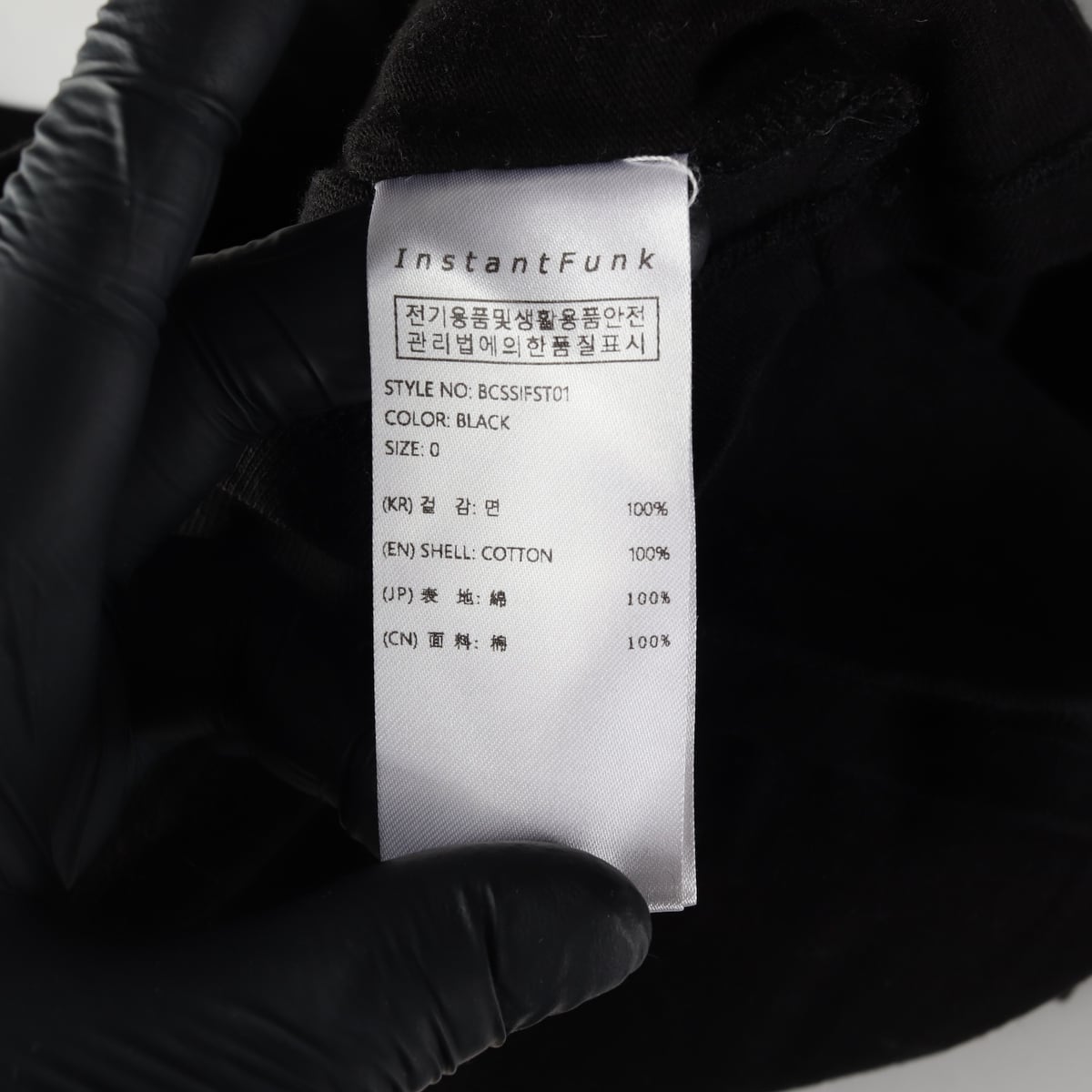 인스턴트펑크 22FW 로고 프린트 크롭 반팔 티셔츠 블랙 상세 이미지 4