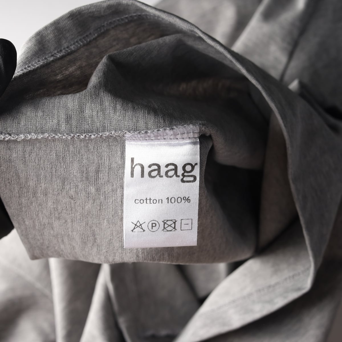 헤이그 haag 23SS 로고 자수 레귤러 크롭 반팔 티셔츠 그레이  상세 이미지 4