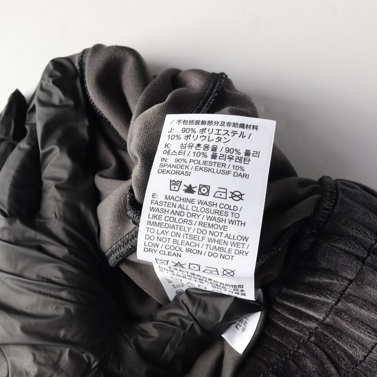 나이키 24FW 스우시 크롭 벨벳 벨루어 퓨추라 집업 자켓 재킷  상세 이미지 5