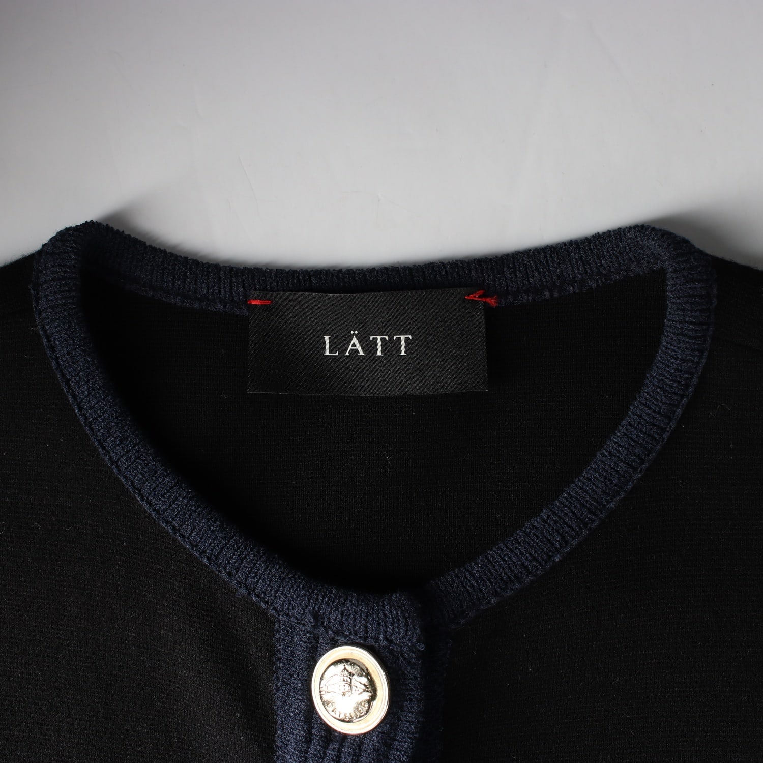 래트 22FW 울 블렌드 배색 라인 라운드 가디건 이미지 3