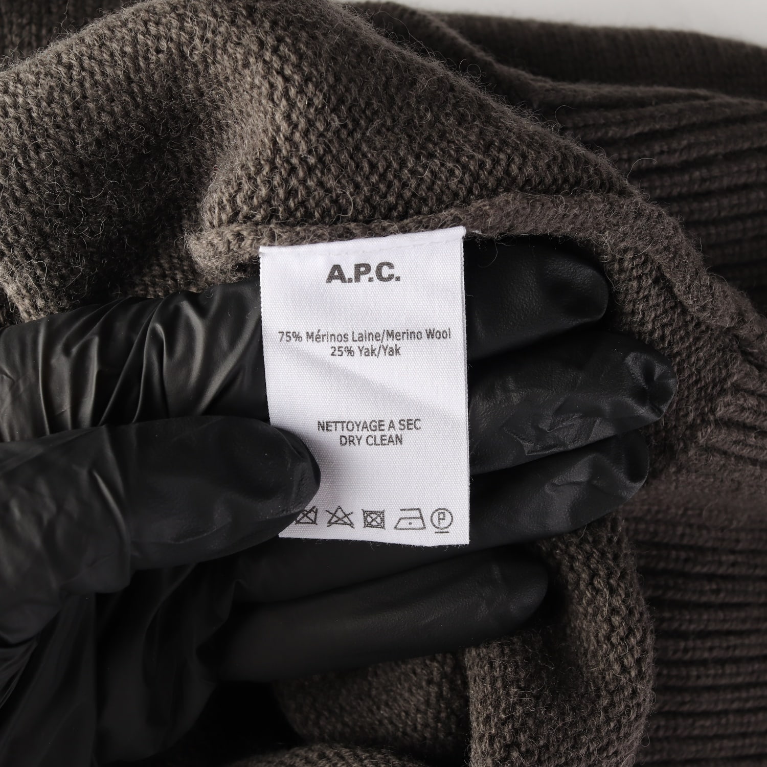 아페쎄 APC 메리노 울 야크 블렌드 니트 스웨터 이미지 4