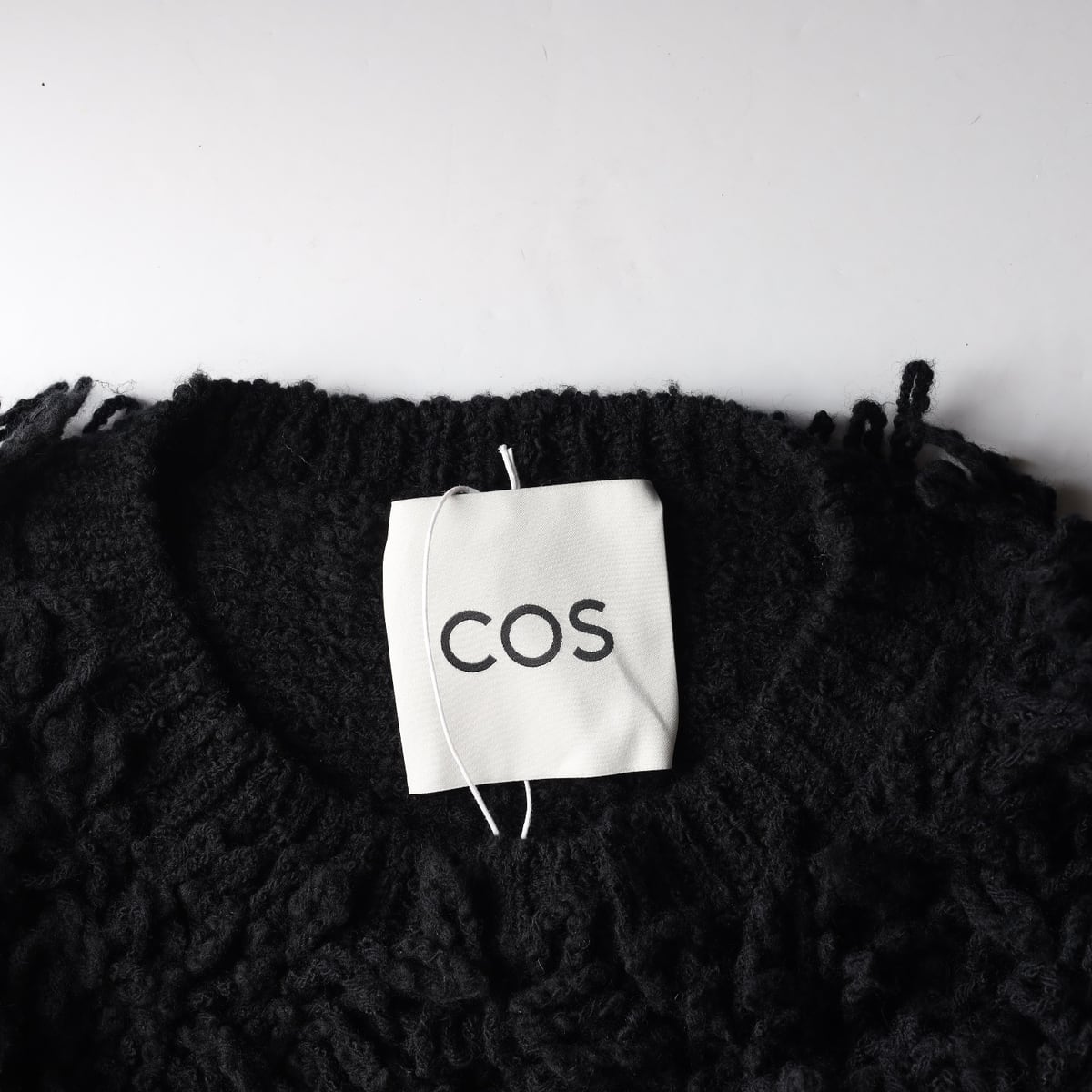 (새상품) 코스 23FW 크롭 루프 니트 울 하이브리드 점퍼 가디건 상세 이미지 3