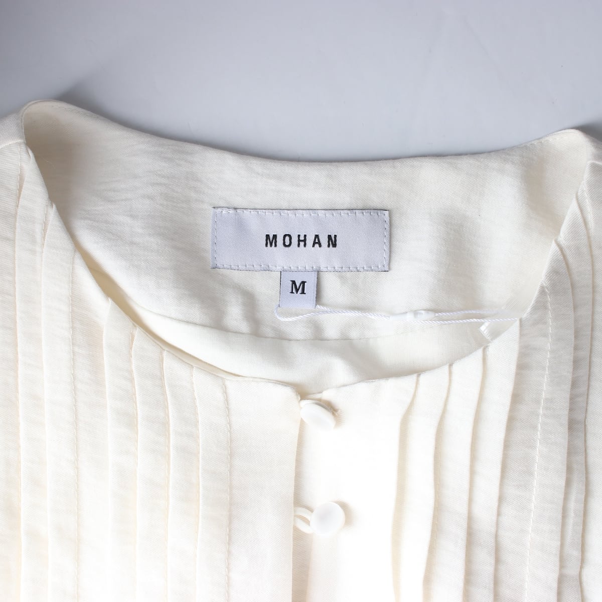(새상품) 모한 24FW 핀턱 라운드넥 미디 원피스 상세 이미지 3
