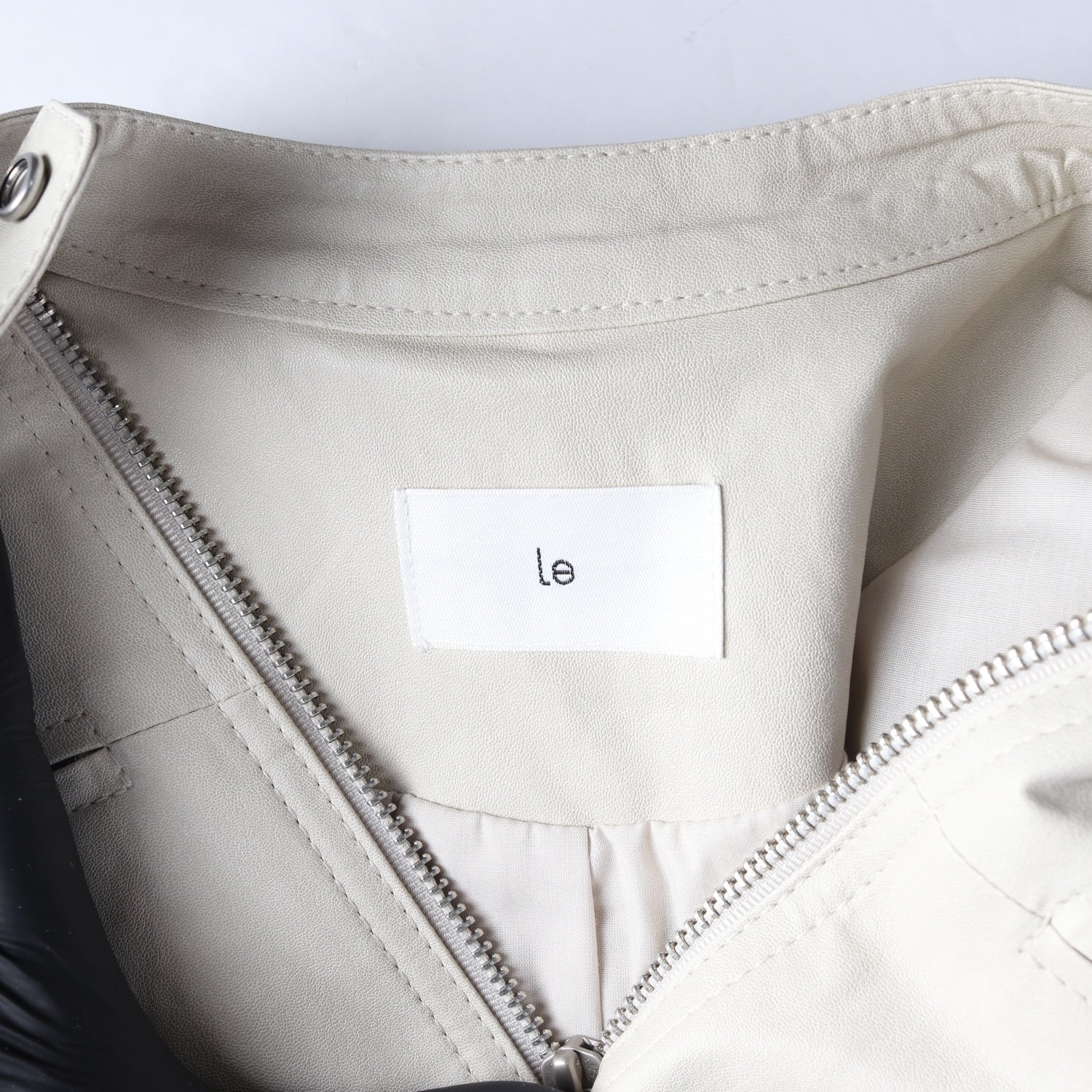 (새상품) 르 Le 23FW 메탈릭 레더 재킷 이미지 3