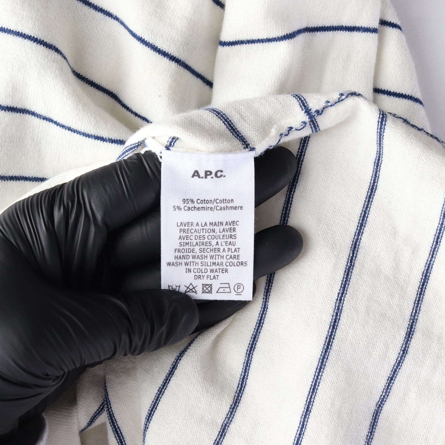 아페쎄 APC 스트라이프 코튼 캐시미어 브이넥 니트 스웨터 이미지 4