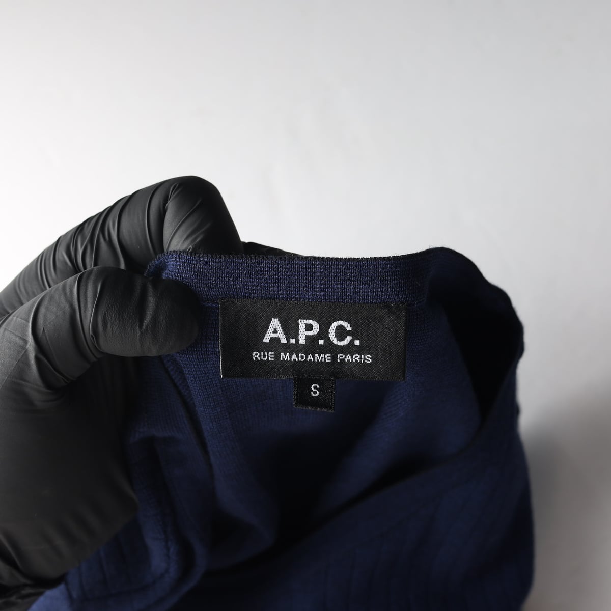 아페쎄 APC 리브드 라운드넥 니트 긴팔 티셔츠 블렌디드 네이비 상세 이미지 3