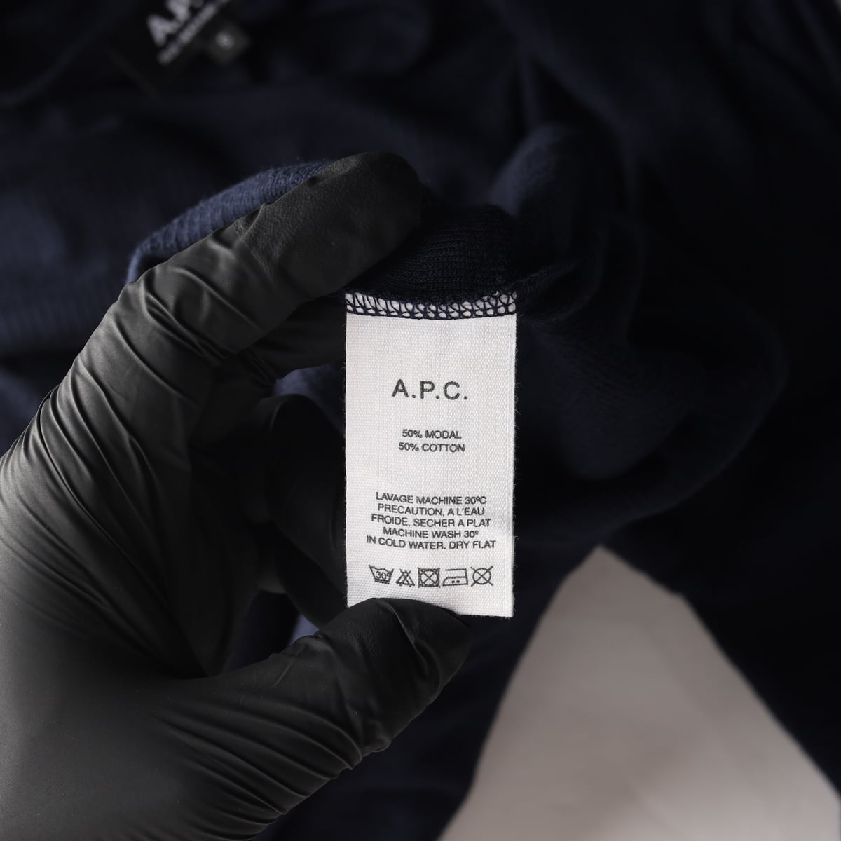 아페쎄 APC 모달 코튼 긴팔 티셔츠 네이비 상세 이미지 4