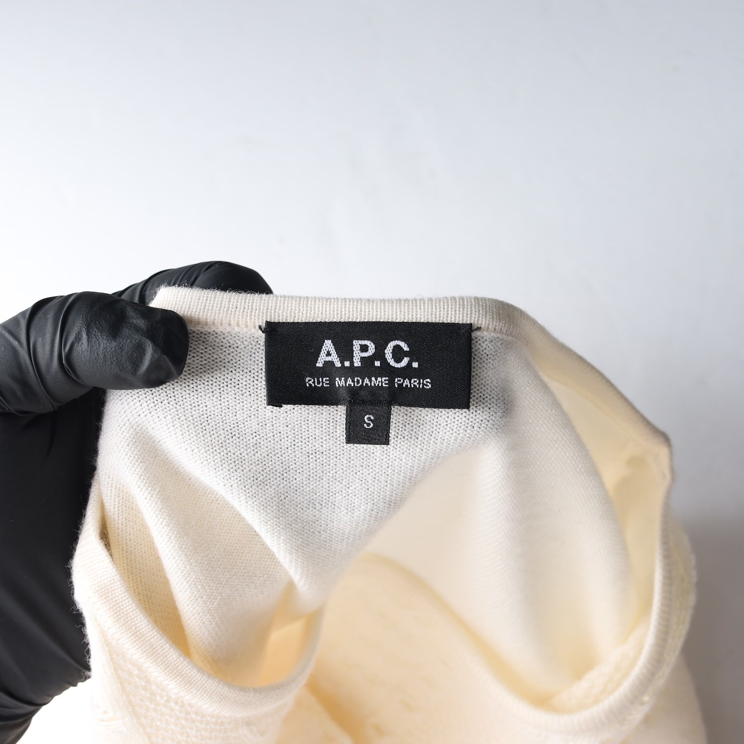아페쎄 APC 메리노 울 100% 패턴 니트 스웨터 아이보리 이미지 3