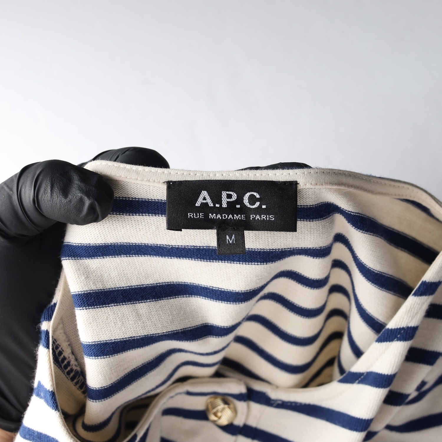 아페쎄 APC 스트라이프 코튼 골드 버튼 긴팔 티셔츠 이미지 3
