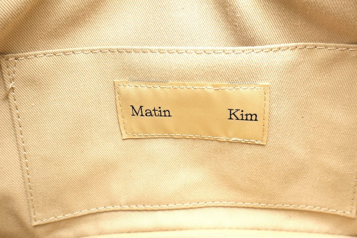 마뗑킴 커브 숄더백 화이트 레더 소가죽 상세 이미지 8