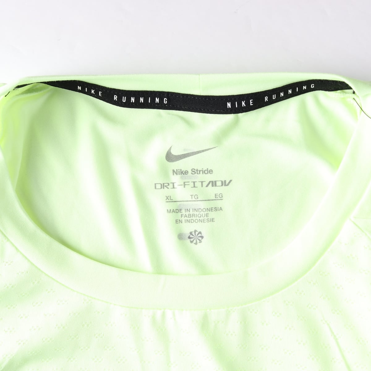 (새상품) 나이키 25SS Nike Stride DRI-FIT 스우시 로고 러닝 반팔 티셔츠 상세 이미지 3