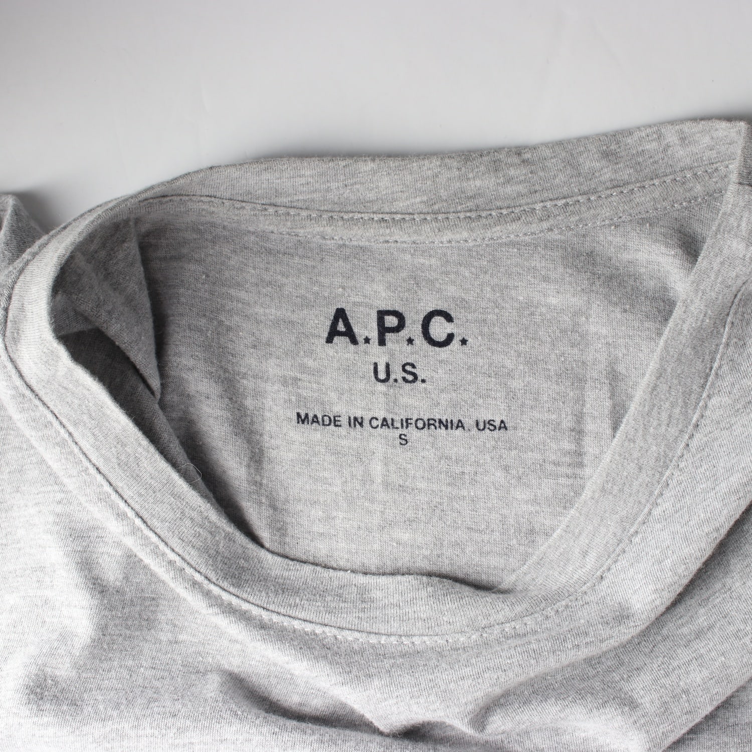 아페쎄 APC 로고 프린트 면 그레이 반팔 티셔츠 이미지 3
