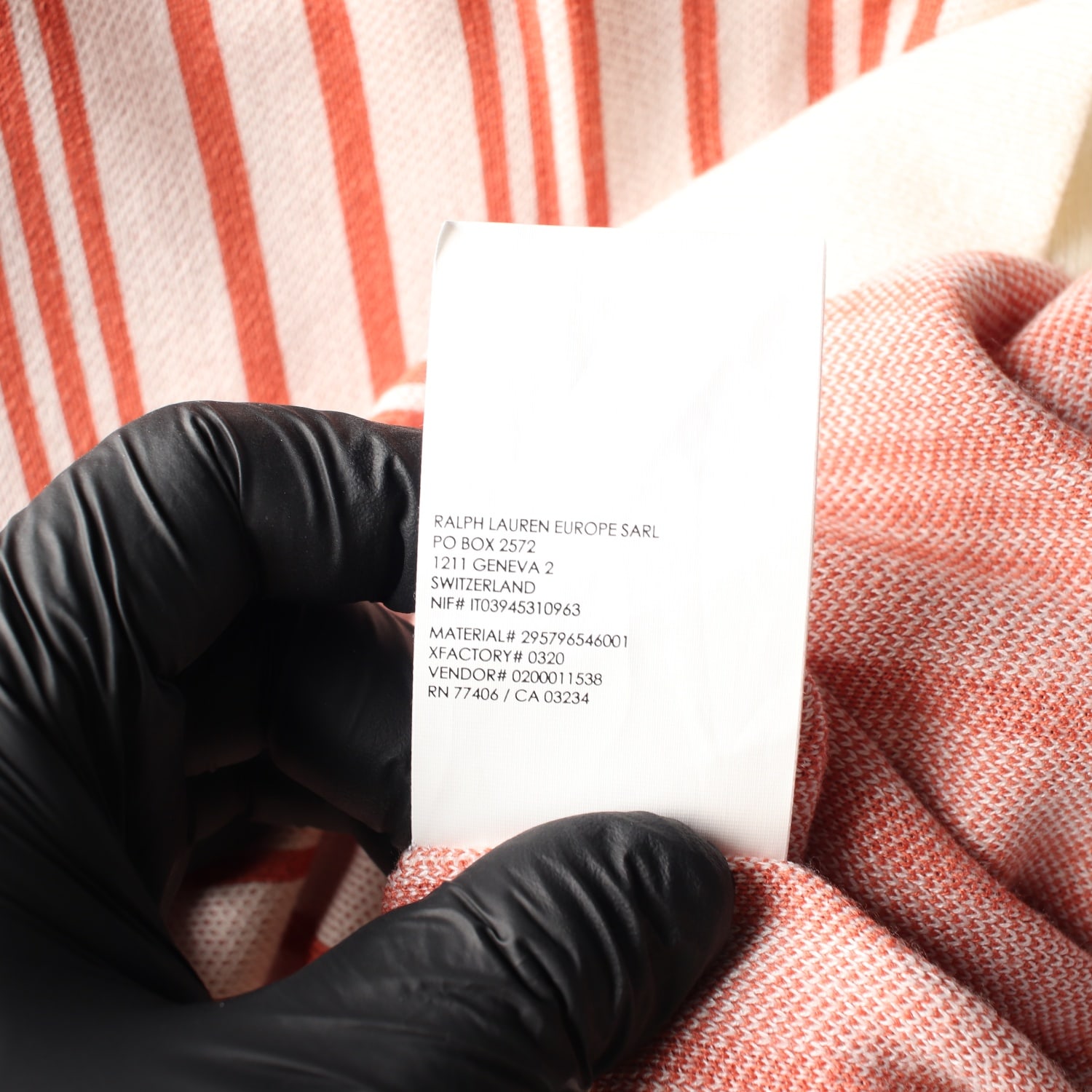 클럽모나코 스트라이프 브이넥 니트 스웨터 이미지 5