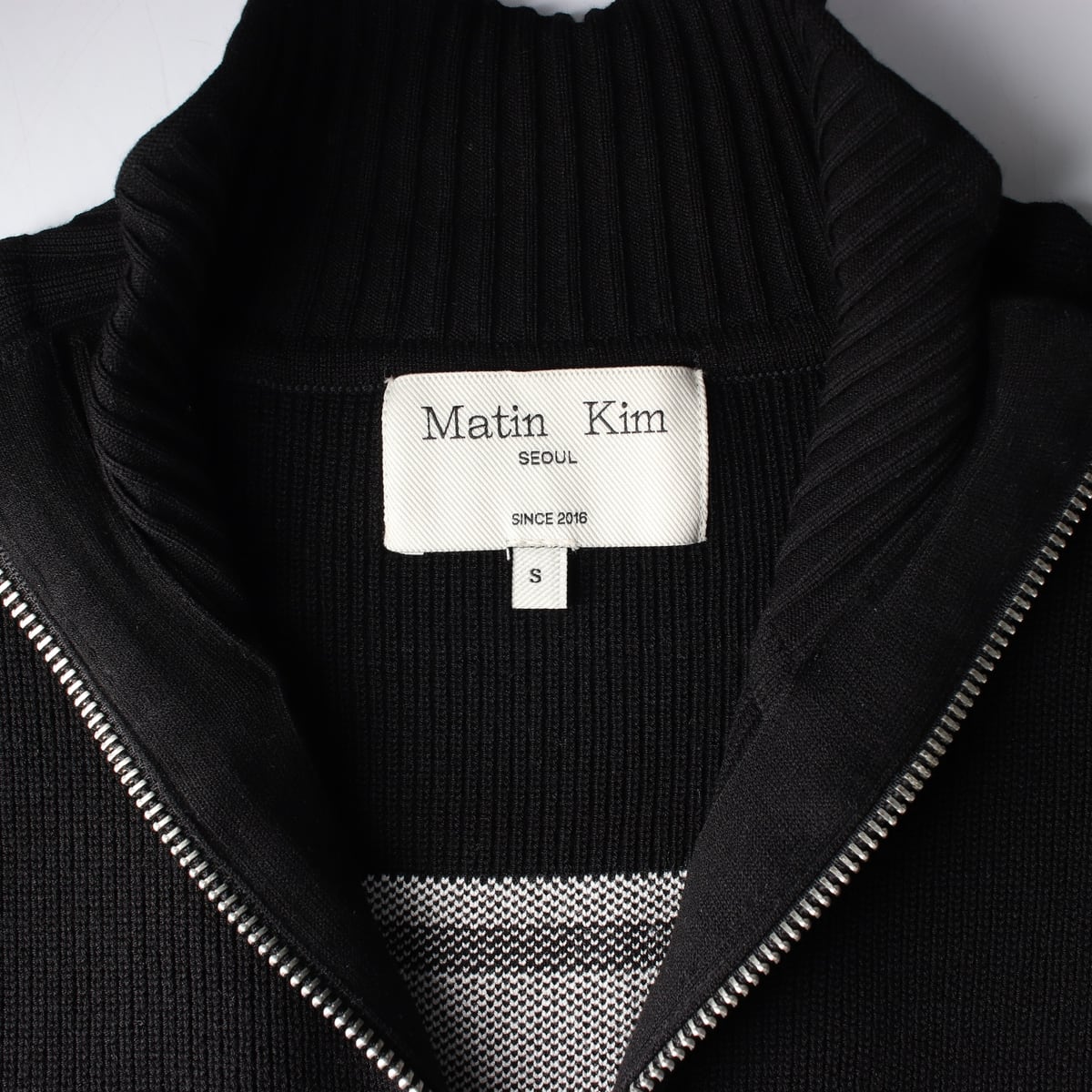 마뗑킴 23FW 로고스펠 포인트 니트 집업 조끼 베스트 상세 이미지 3