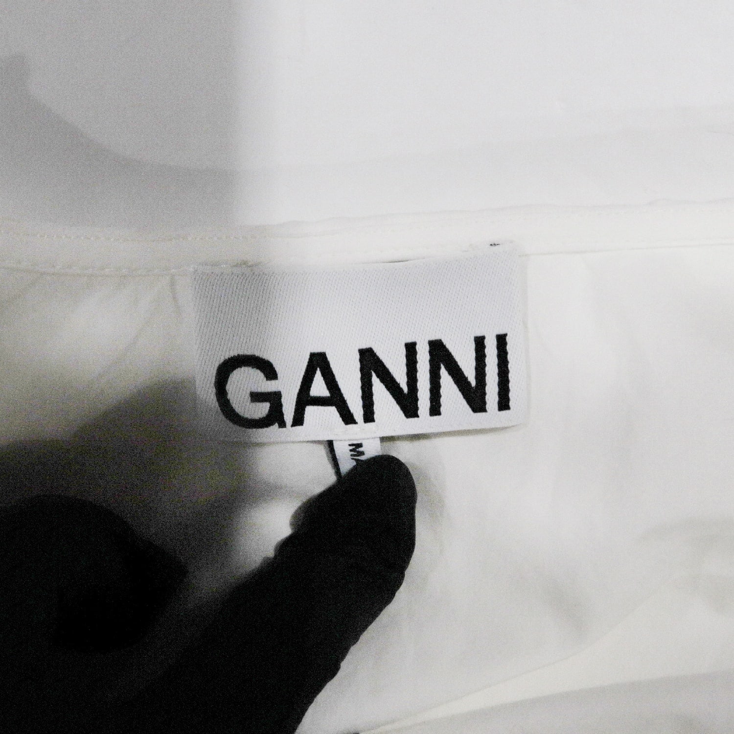가니 GANNI 러플 빅 카라 브이넥 오가닉 코튼 셔츠 블라우스 이미지 3