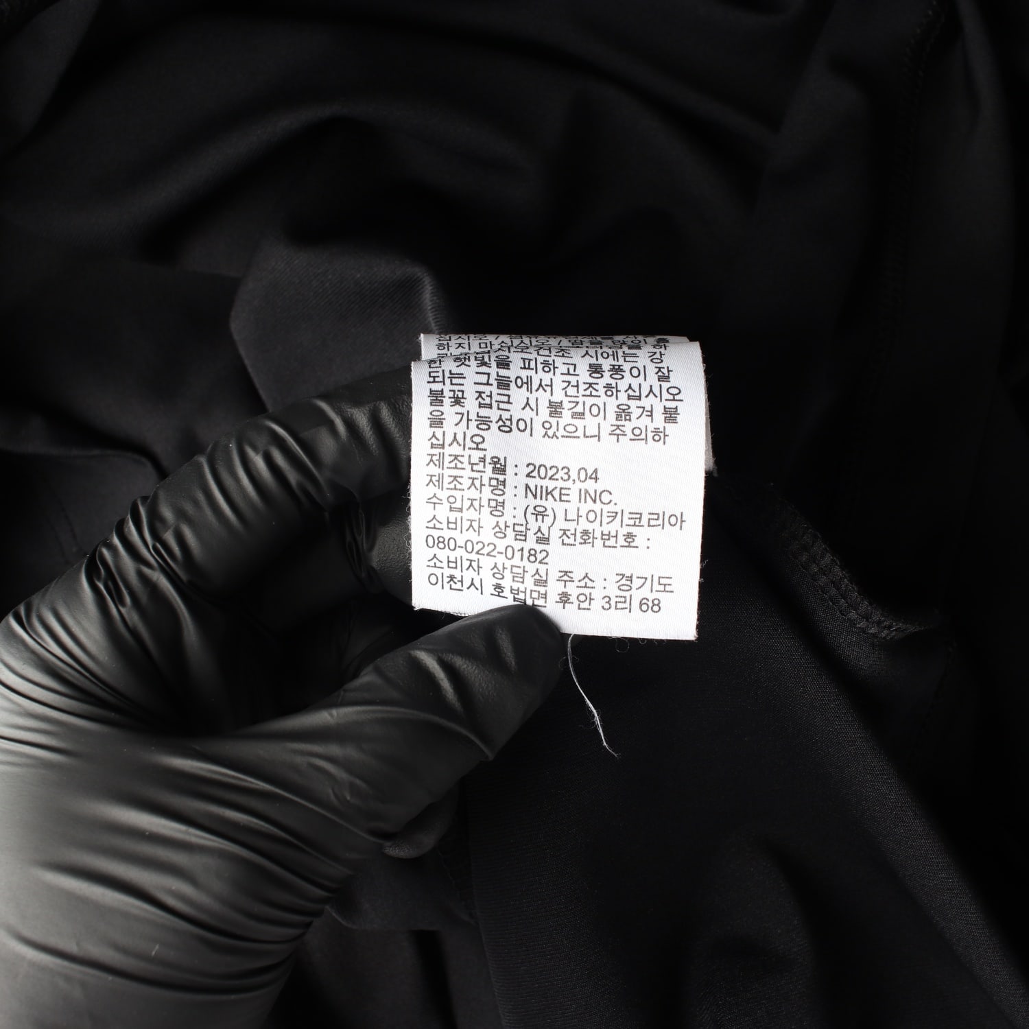 나이키 23SS 더 나이키 드라이핏 스우시 로고 반팔 티셔츠 이미지 5
