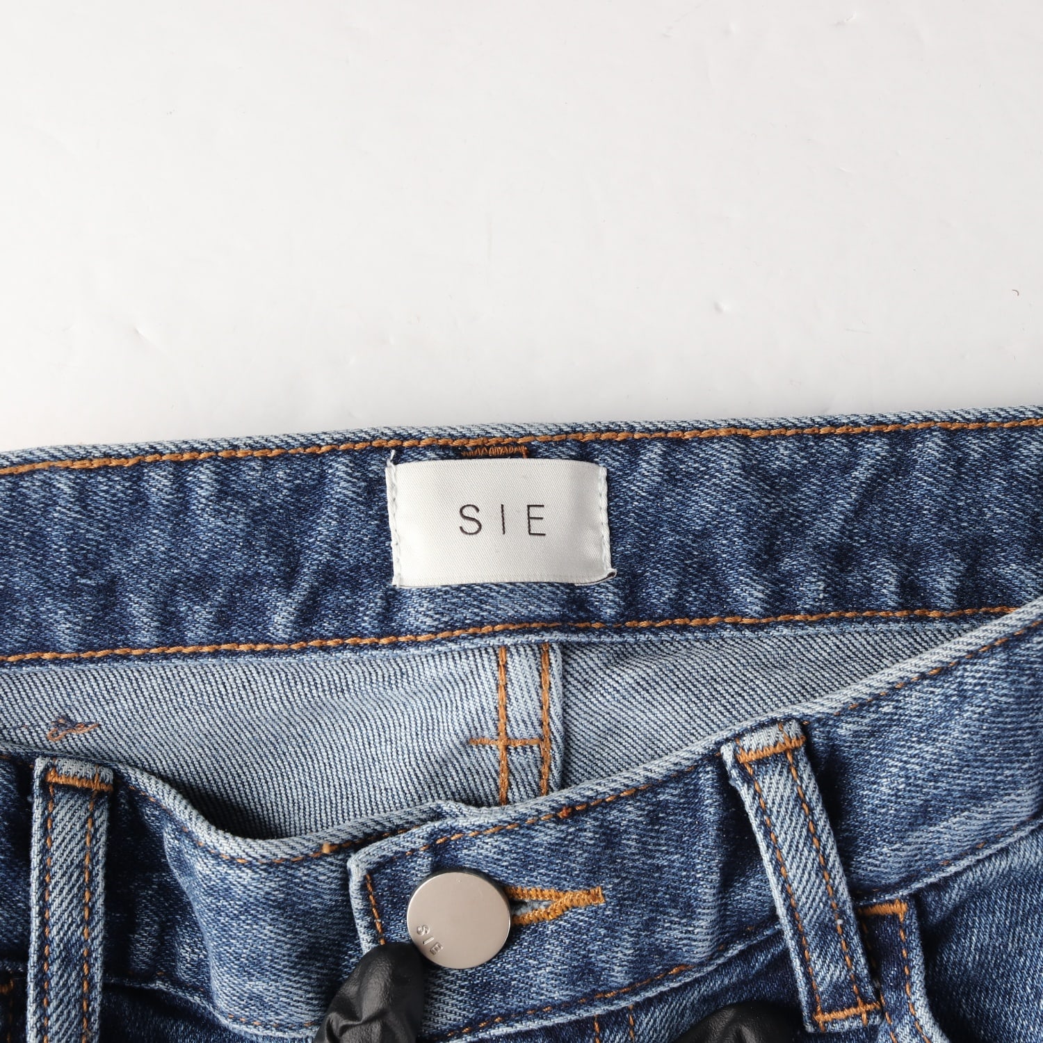 시에 SIE 플레어핏 세미 부츠컷 데님팬츠 이미지 3