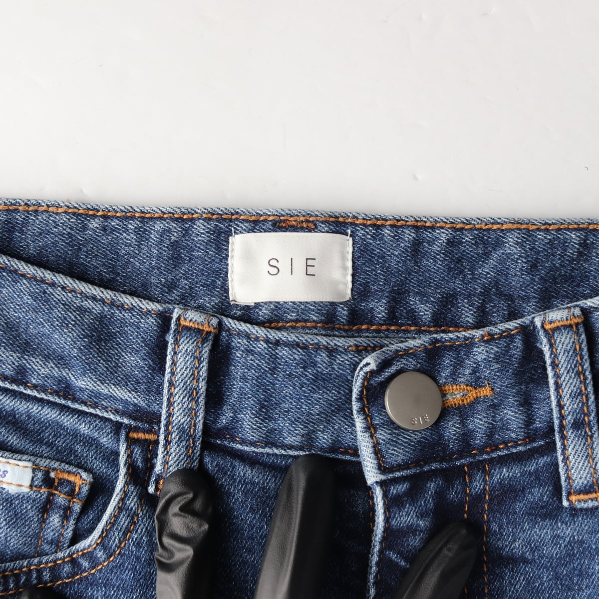 시에 SIE 플레어 세미 부츠컷 데님팬츠 상세 이미지 3