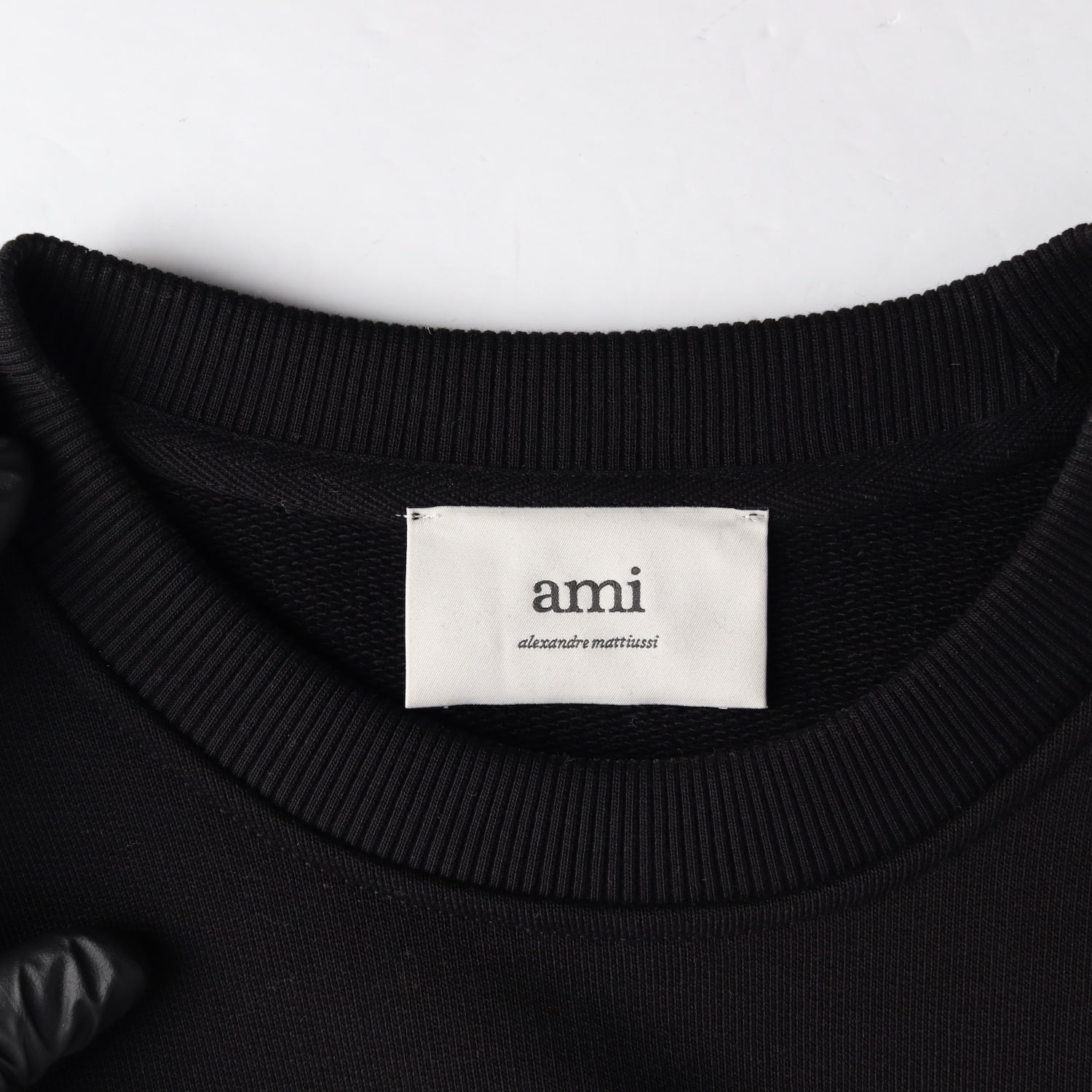 아미 ami 블랙 오가닉 코튼 아미 드 꾀흐 스웨트셔츠 하트 로고 맨투맨 이미지 3