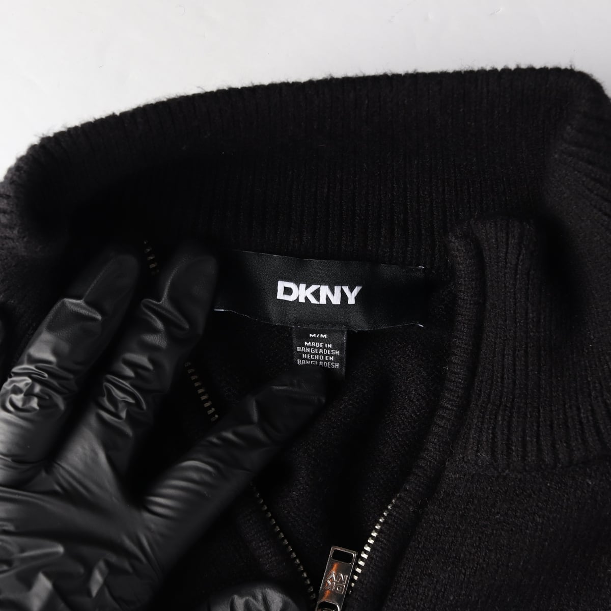 디케이엔와이 DKNY 스트라이프 하프집업 크롭 니트 스웨터 상세 이미지 3