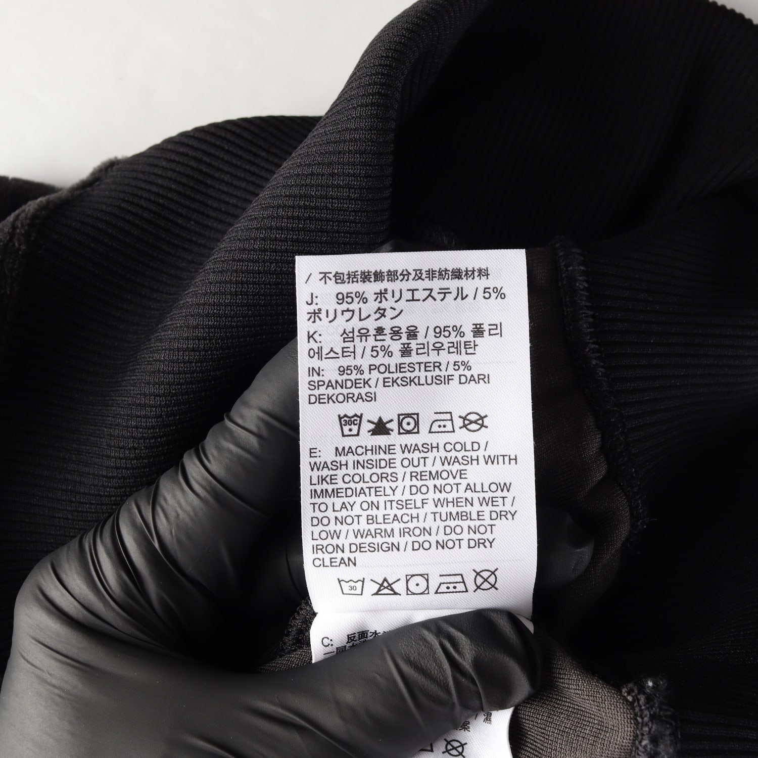 나이키 22FW 체크 패턴 크롭 긴팔 카라 티셔츠 이미지 5