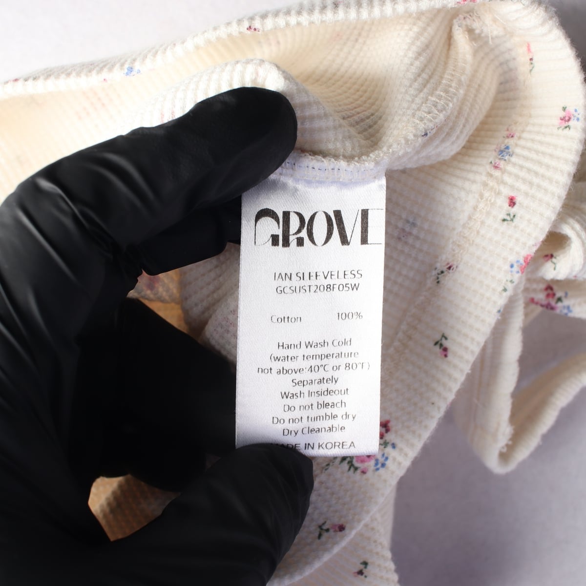 그로브 23SS 플로럴 프린트 면 슬림핏 슬리브리스 상세 이미지 4