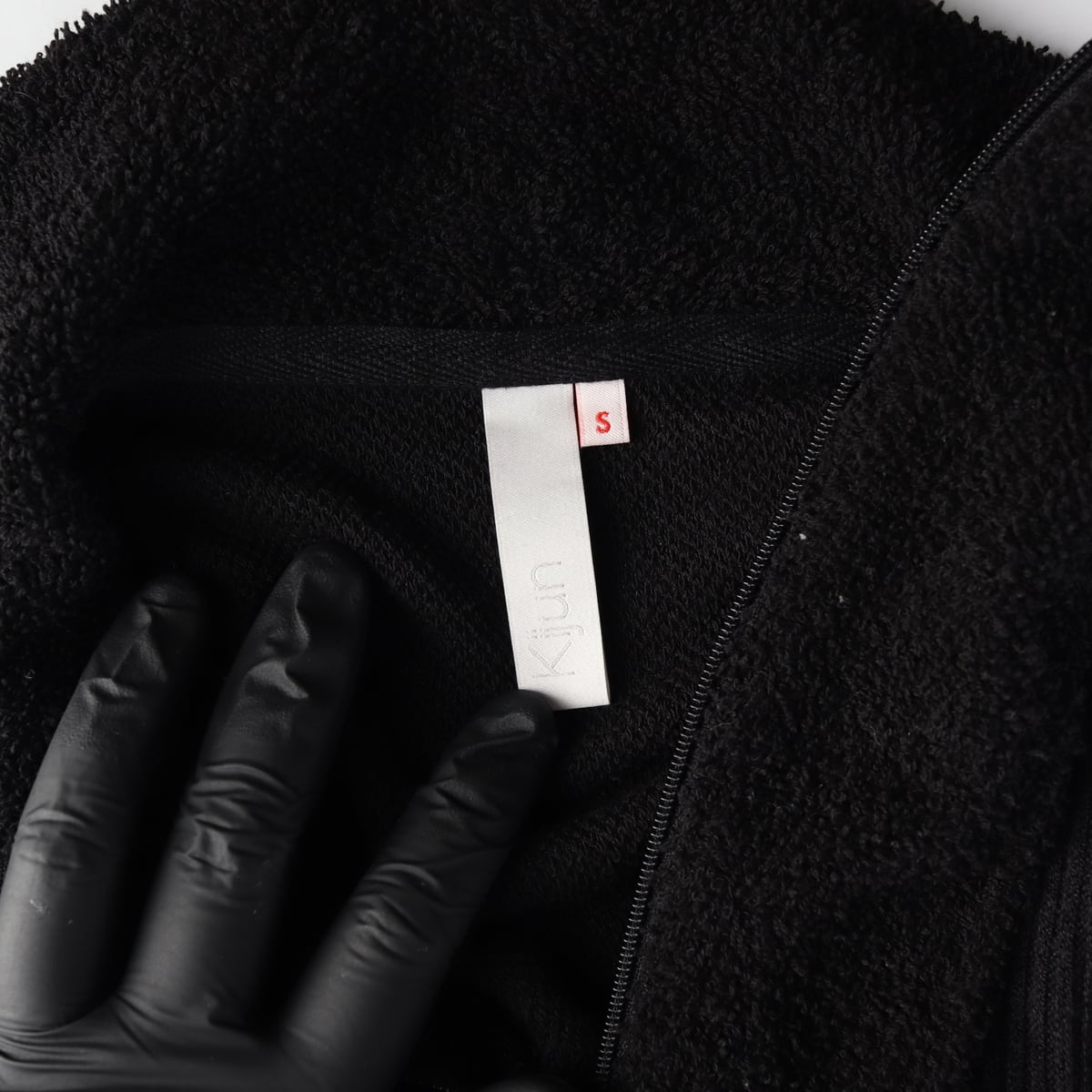 기준 23FW 테리 하프 집업 슬림핏 긴팔 티셔츠 상세 이미지 3