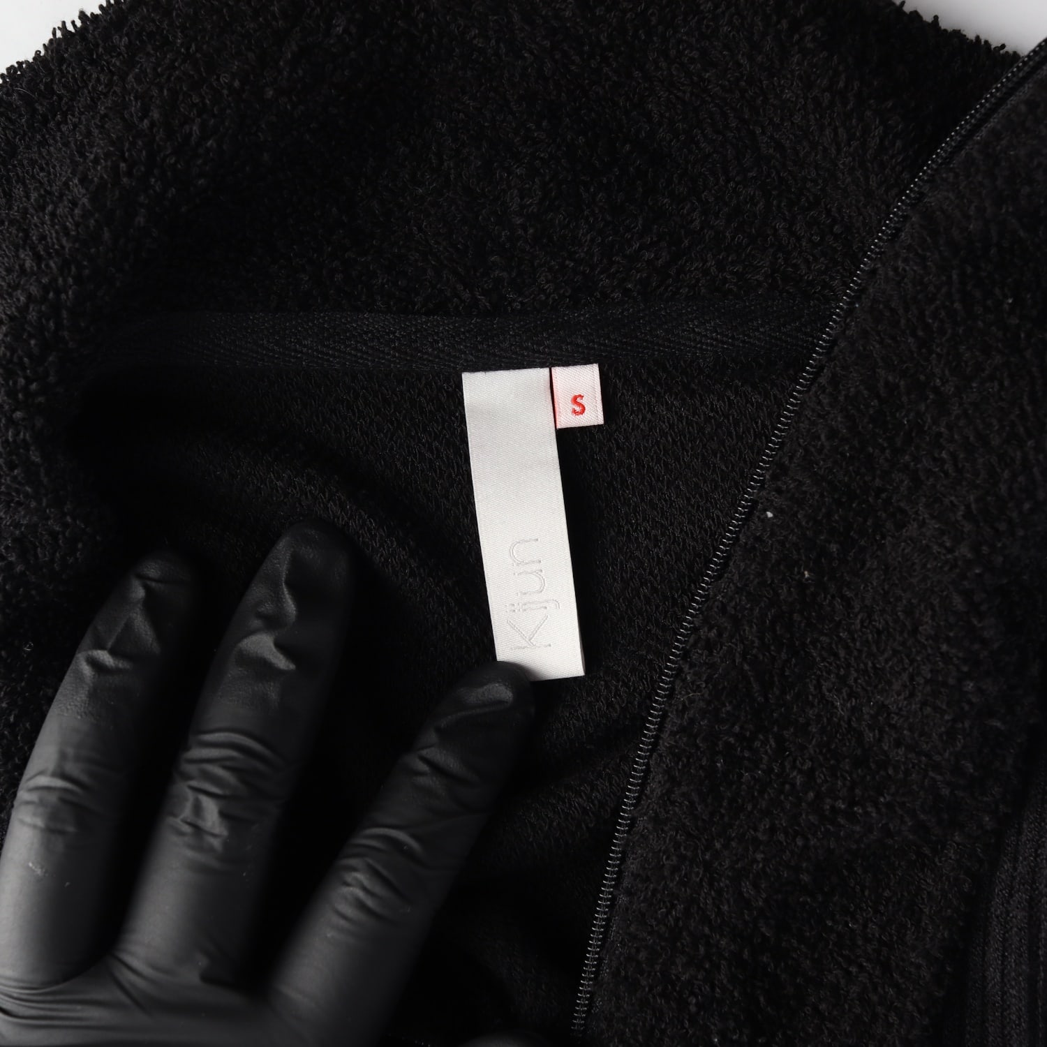 기준 23FW 테리 하프 집업 슬림핏 긴팔 티셔츠 이미지 3